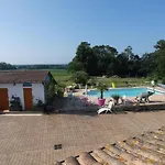 Maison Bourouilla فندق مبيت وإفطار Saubrigues