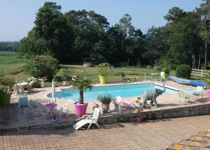 Maison Bourouilla Bed & Breakfast Saubrigues