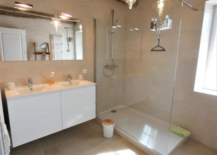 Maison Bourouilla Bed & Breakfast 3*